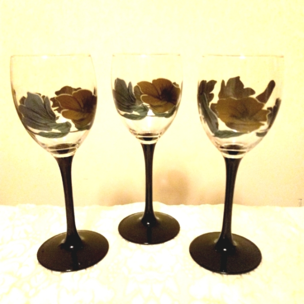 Vtg Luminarc France Lot of 3 Floral Design Wine Glasses